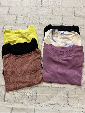 Lululemon Relaxed fit Crop Top